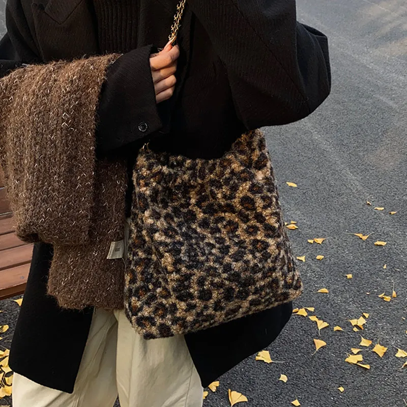 DALO Faux Fur Shoulder Bag Women's Khaki/Brown-8