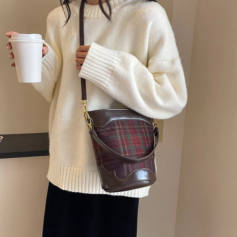 DALO Woolen With PU Crossbody Bag Regular Women's Burgundy-6
