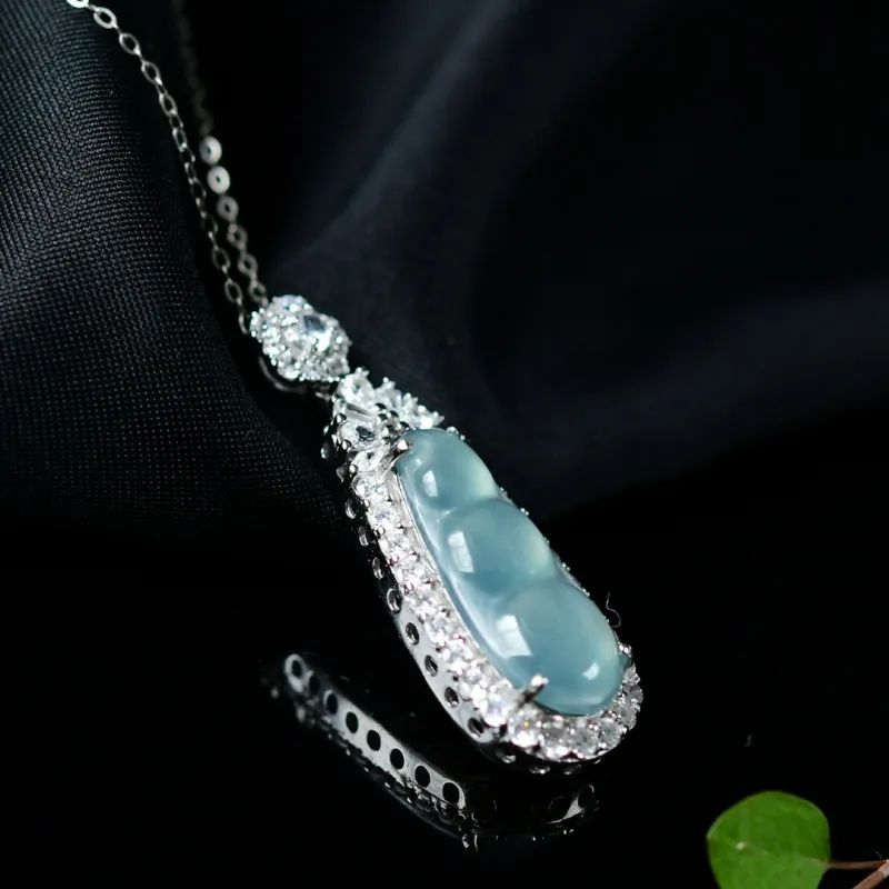 The Call Of The Heart Ice Glutinous Jadeite Necklaces Women's-2