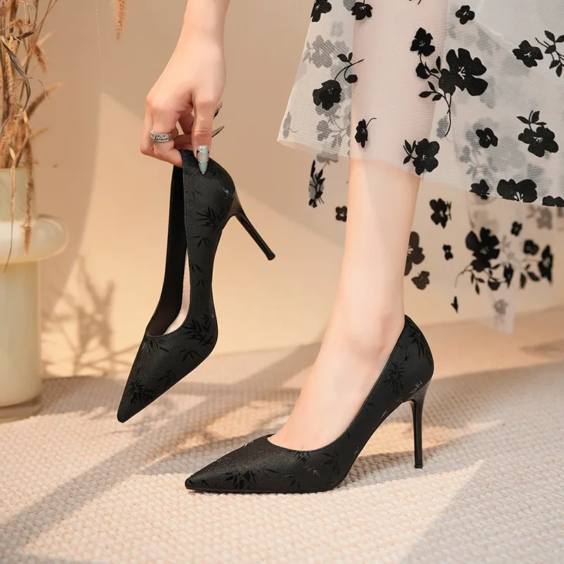 YAFEI XUANYU Slim Heel High Heels Women's-2