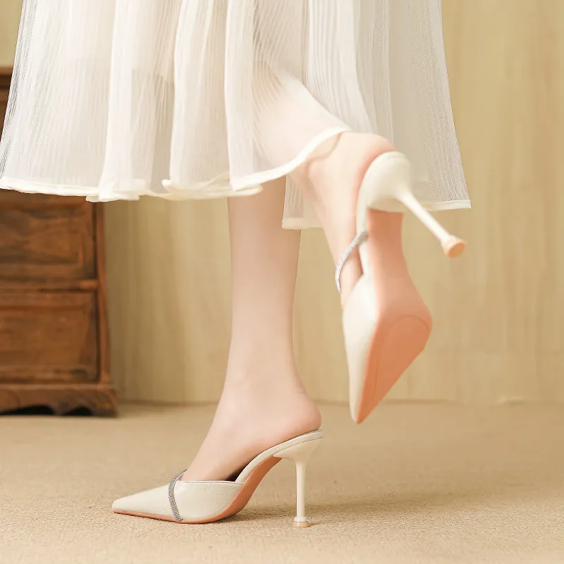 YAFEI XUANYU Rubber Sole Rhinestone Closed Toe Slippers Women's-10