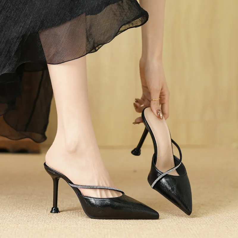 YAFEI XUANYU Rubber Sole Rhinestone Closed Toe Slippers Women's-1