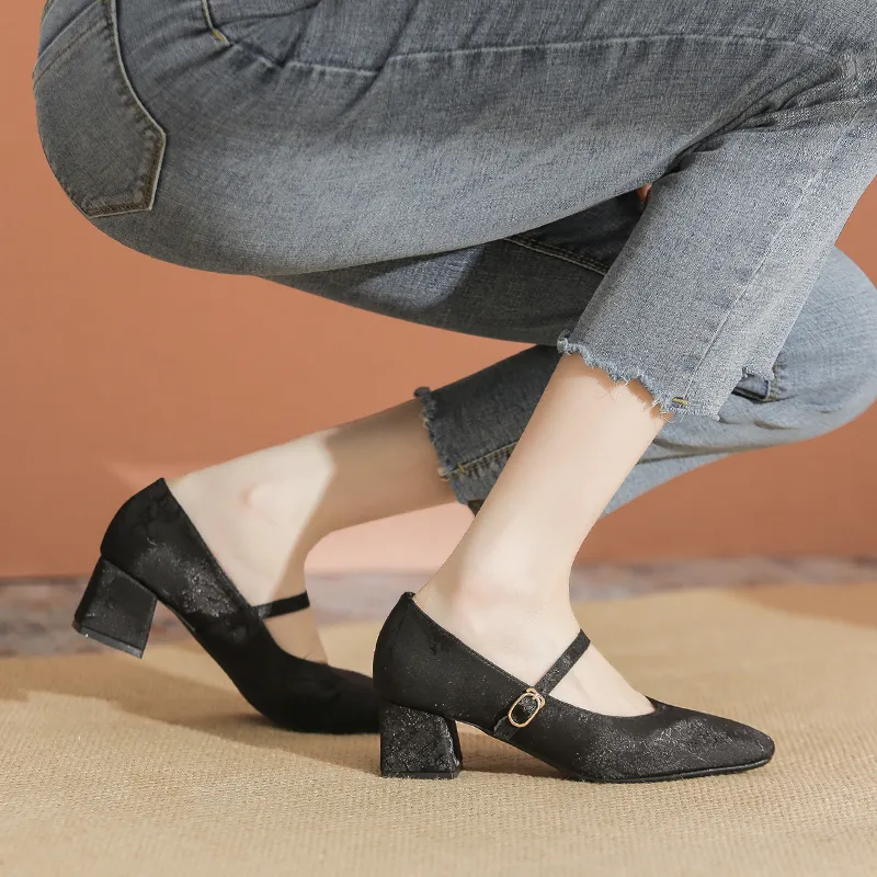 YAFEI XUANYU Chunky Heel High Heels 5cm Women's Black-1