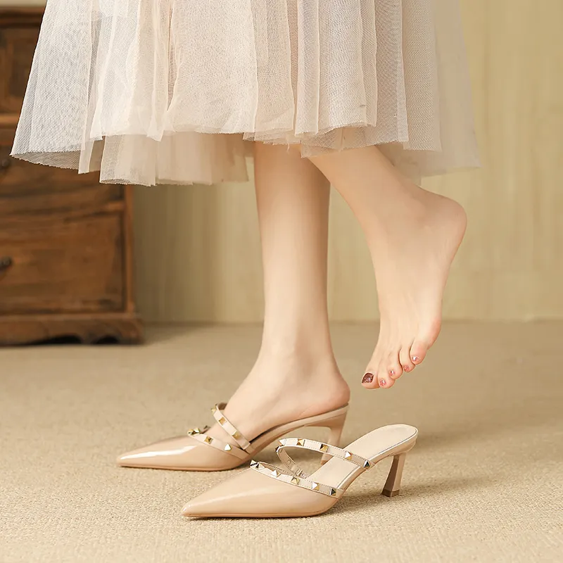 YAFEI XUANYU Rubber Sole Stud Closed Toe Slippers Women's-18