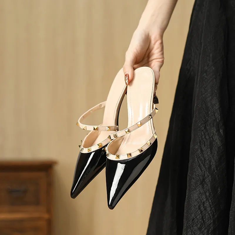 YAFEI XUANYU Rubber Sole Stud Closed Toe Slippers Women's-6