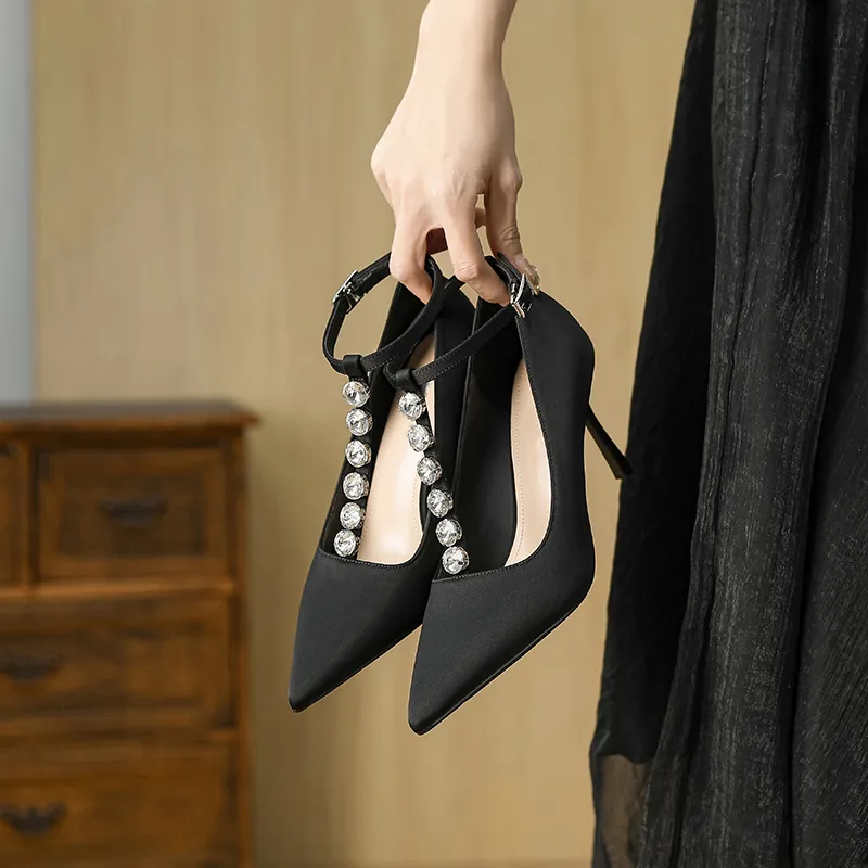 YAFEI XUANYU Slim Heel High Heels Women's-1