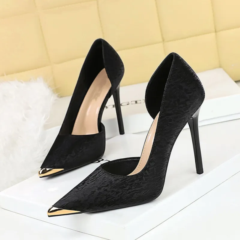 YAFEI XUANYU Slim Heel High Heels Women's-1