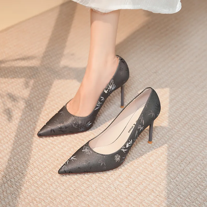 YAFEI XUANYU Slim Heel High Heels Women's-9