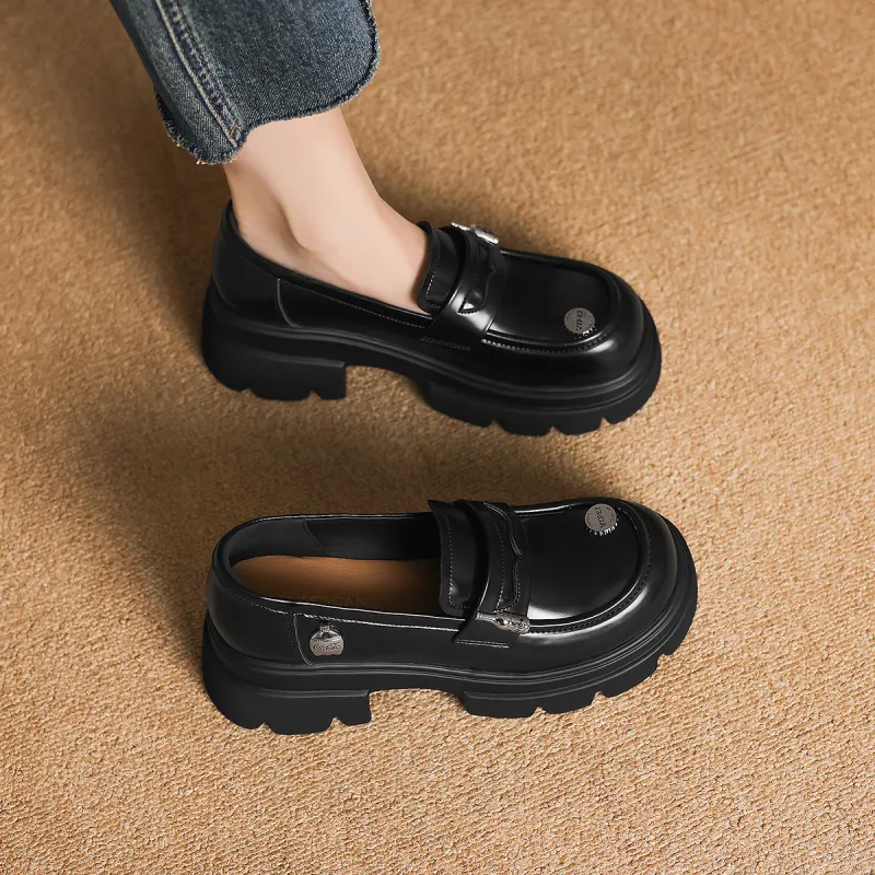 D FUSE SCANDINAVIA Loafers Women's Black-2