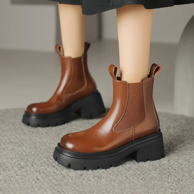 D FUSE SCANDINAVIA Short Chelsea Boots Women's Brown-2