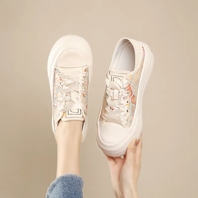 D FUSE SCANDINAVIA White Sneakers Low Top Skateboard Shoes Women's-6