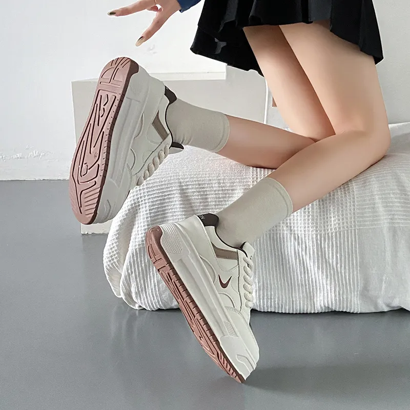 M.M Party Waterproof Abrasion Resistant Balance Low Top Skateboard Shoes Women's-2