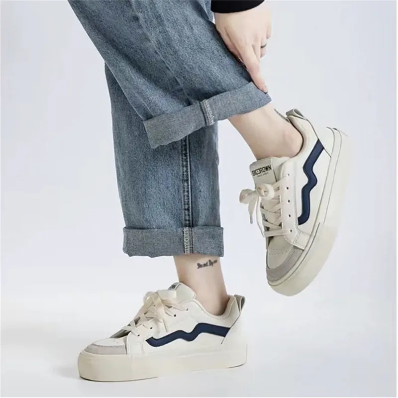 Crocodile Low-Top Skateboard Shoes Women's-8