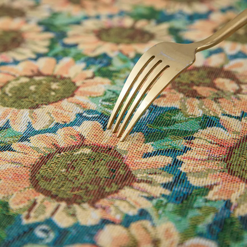 Clean Tablecloths / Table Mats-40