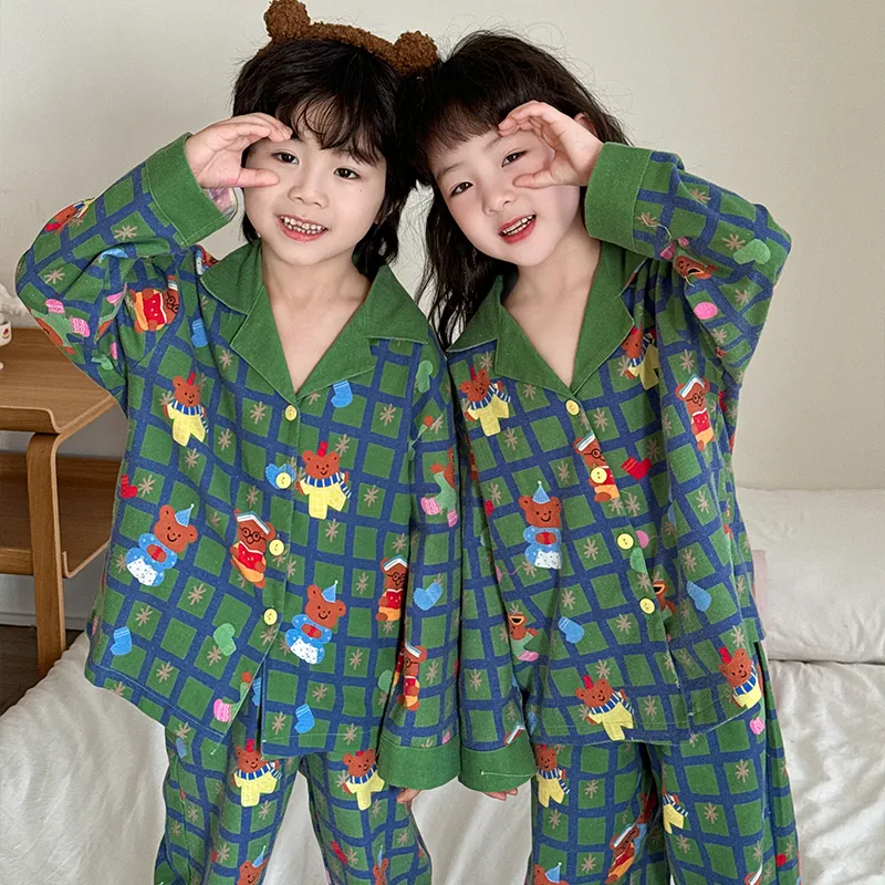Wabi Town Pajama Set Unisex Green-2