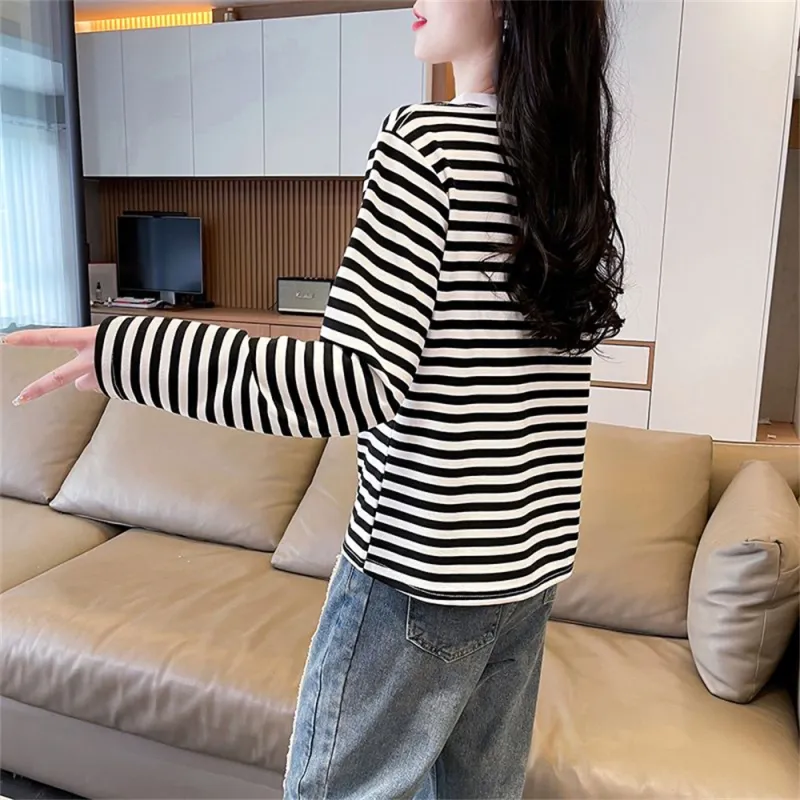 MADALLO Regular T Shirt Women's Black Stripes-4