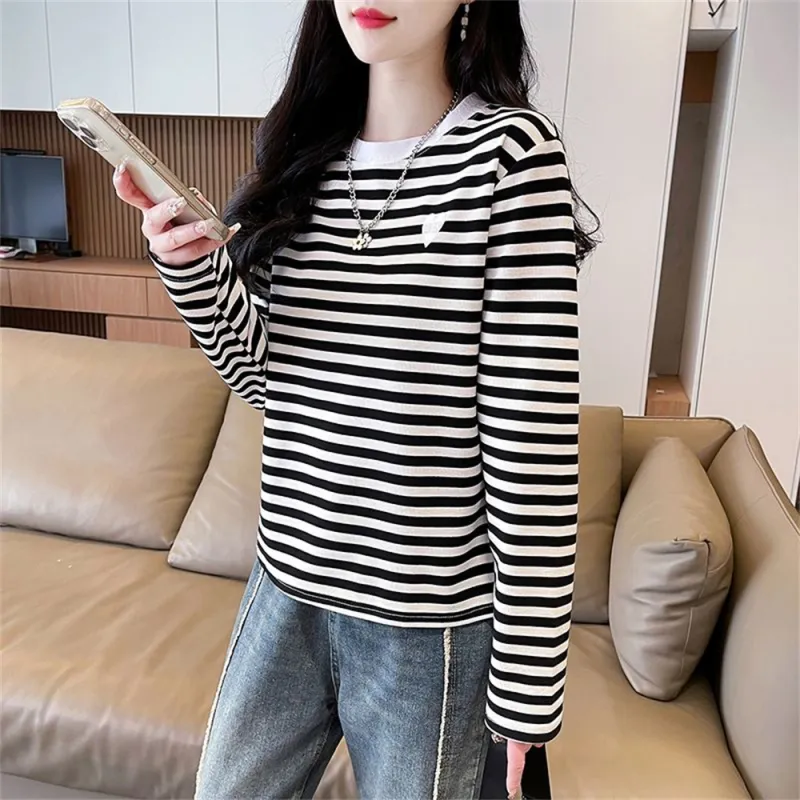 MADALLO Regular T Shirt Women's Black Stripes-2