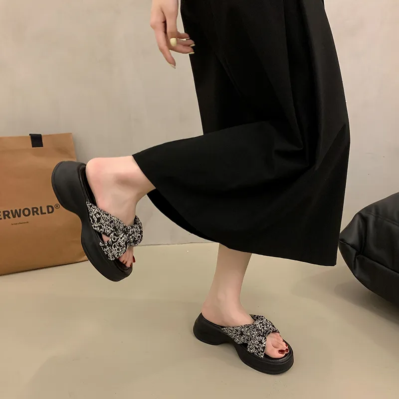 Alxnan Quiet Slide Slippers Women's Box-7
