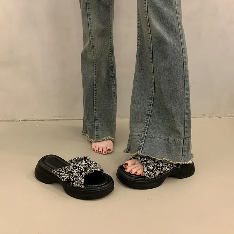Alxnan Quiet Slide Slippers Women's Box-3