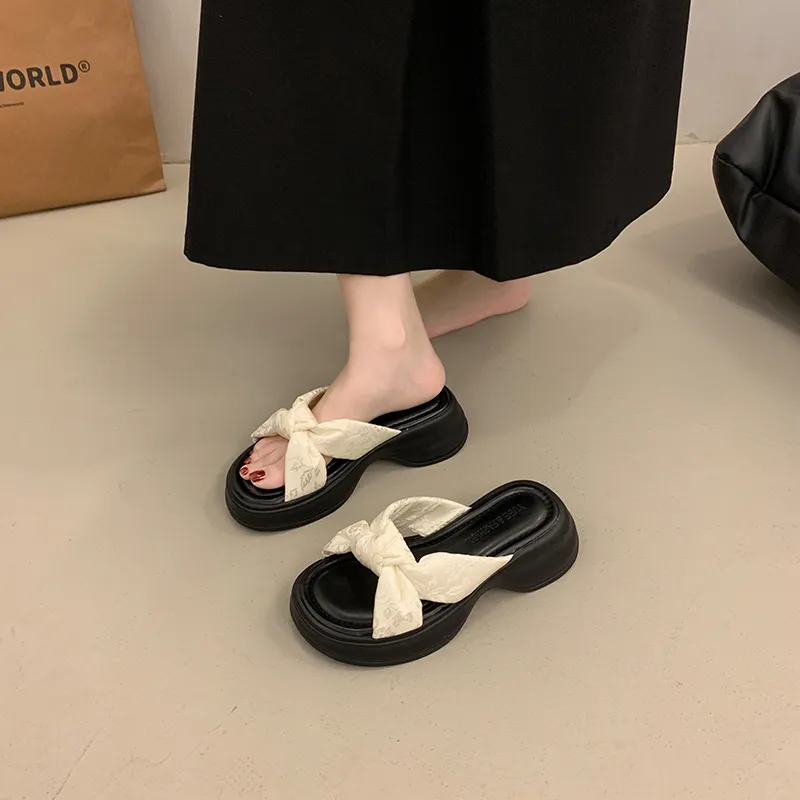 Alxnan Quiet Slide Slippers Women's Box-16