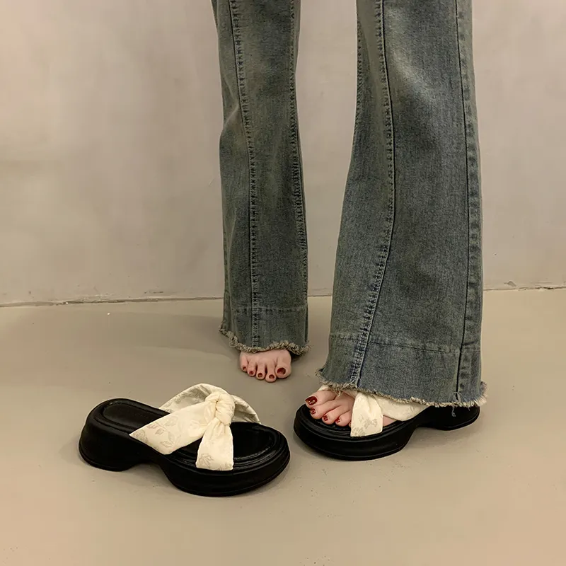 Alxnan Quiet Slide Slippers Women's Box-18