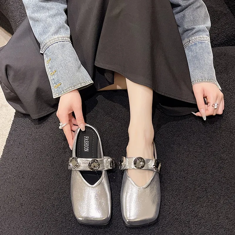 Alxnan Closed Toe Slippers Women's-12