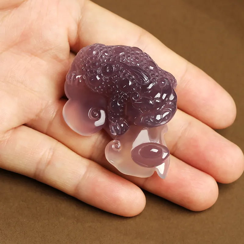 Phoenisess Chalcedony Carved Ornaments Unisex-6