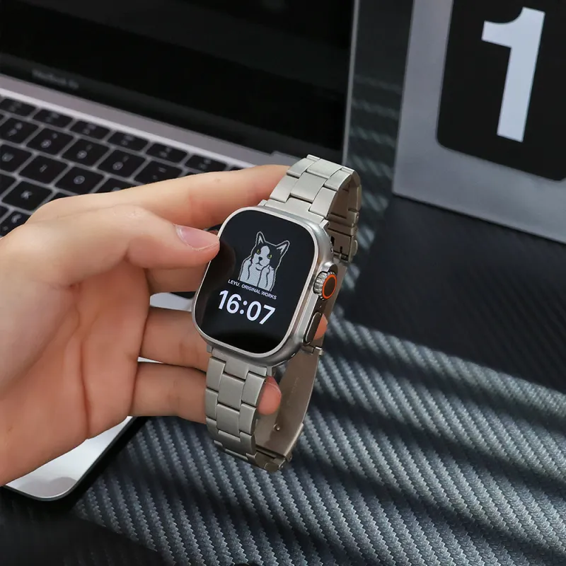 LeYu Self Release Three Bezel Apple Watch Band Unisex-15