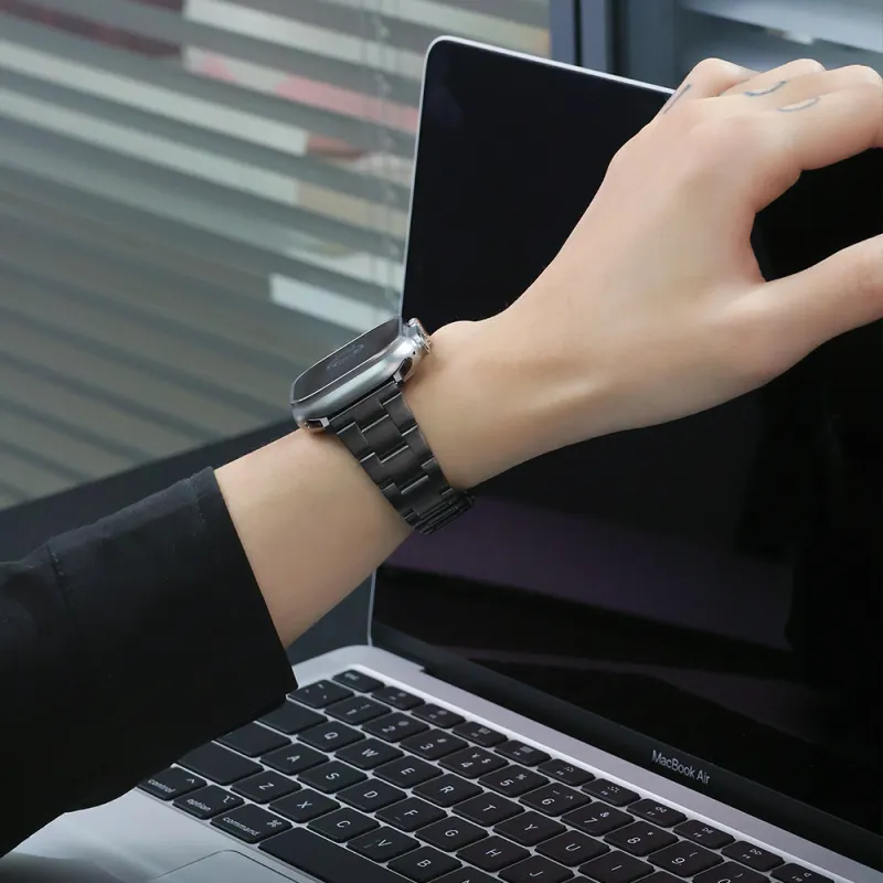 LeYu Self Release Three Bezel Apple Watch Band Unisex-10