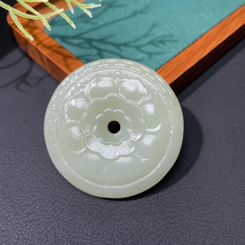 BUDOUXIAOAI Hetian Jade Pendants White Jade/Pale Greenish White Jade Unisex-3