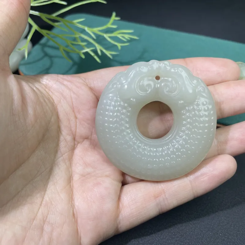 BUDOUXIAOAI Hetian Jade Handheld Piece White Jade/Pale Greenish White Jade Unisex-3