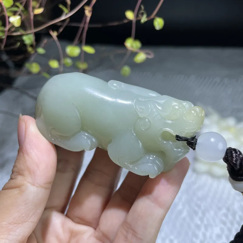 BUDOUXIAOAI Hetian Jade Handheld Piece White Jade/Pale Greenish White Jade Men's-1