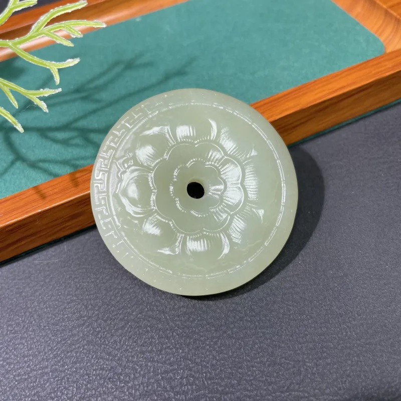 BUDOUXIAOAI Hetian Jade Pendants White Jade/Pale Greenish White Jade Unisex-4