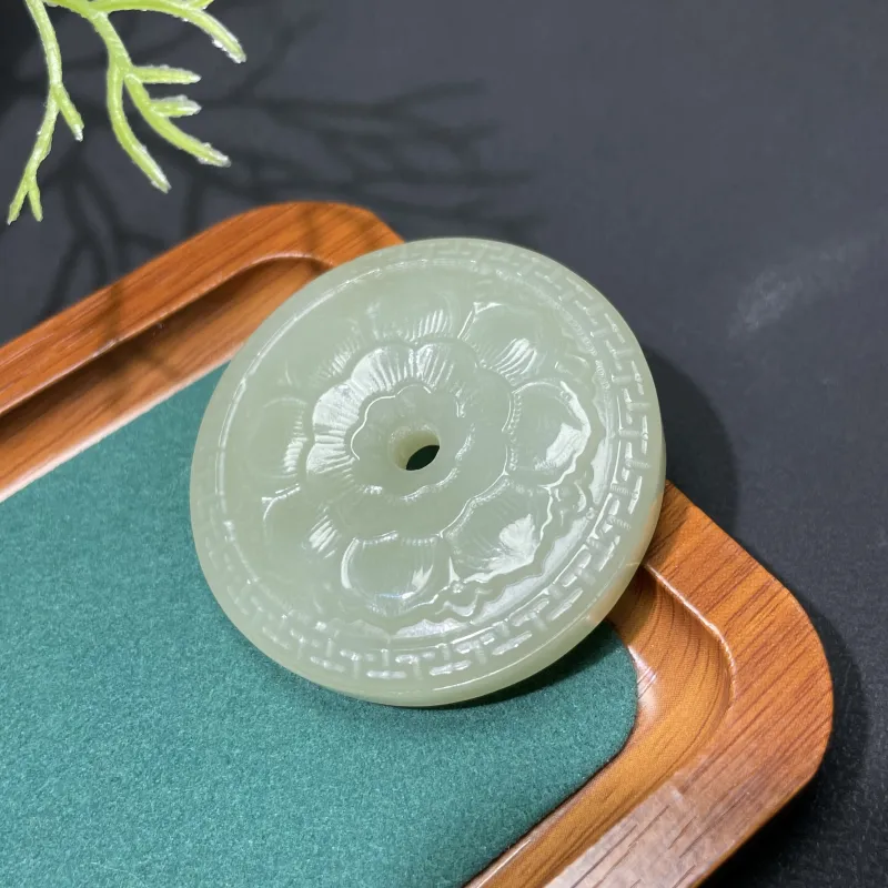 BUDOUXIAOAI Hetian Jade Pendants White Jade/Pale Greenish White Jade Unisex-2