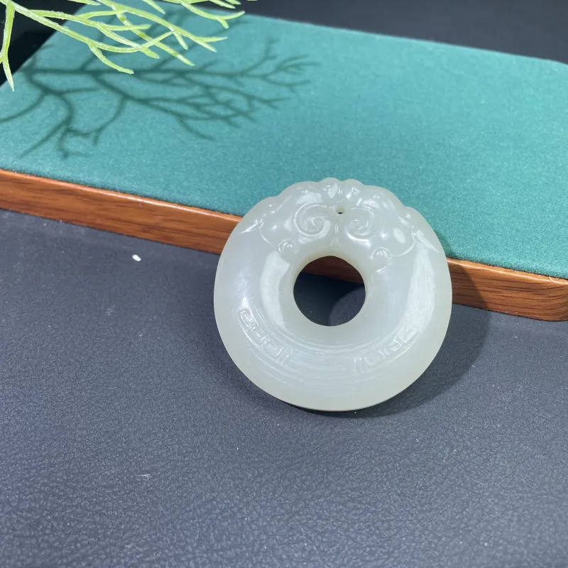 BUDOUXIAOAI Hetian Jade Handheld Piece White Jade/Pale Greenish White Jade Unisex-1
