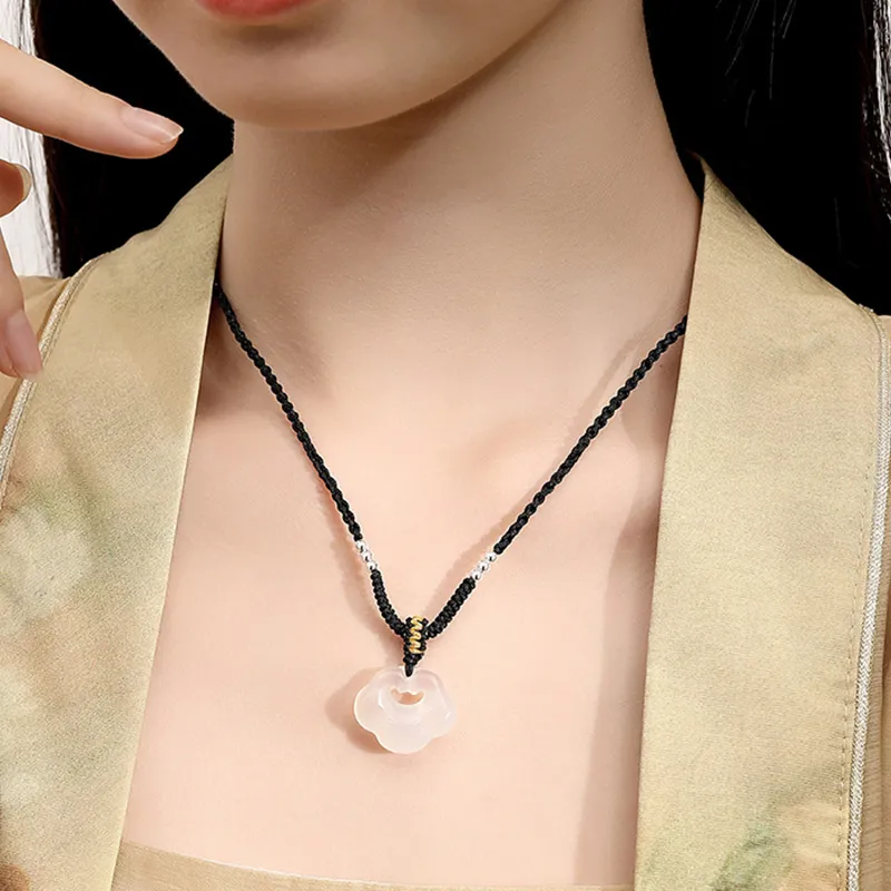 Bubble Scallops Chalcedony Necklaces Unisex-5