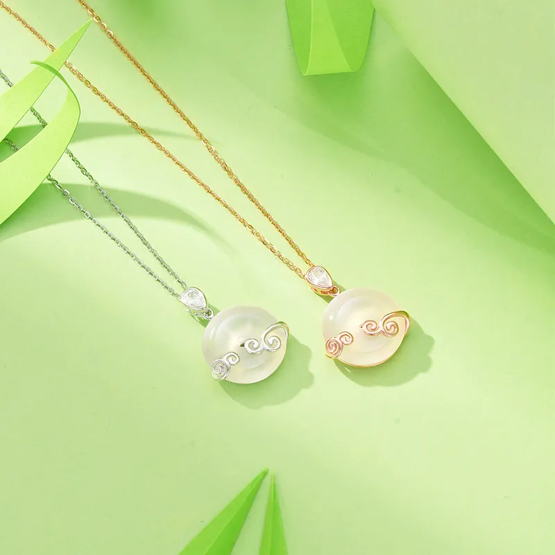 Bubble Scallops Chalcedony Necklaces Women's-1