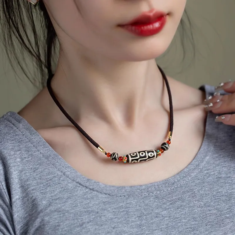 Bubble Scallops Agate Pendants Unisex-2