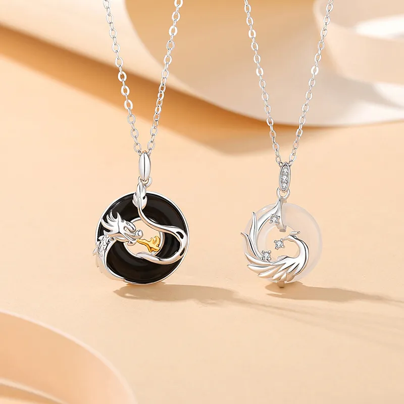 Bubble Scallops Chalcedony Necklaces Unisex-7