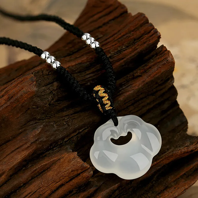 Bubble Scallops Chalcedony Necklaces Unisex-3