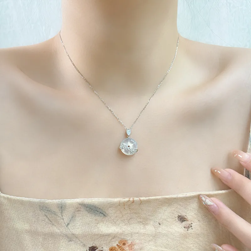 Bubble Scallops Chalcedony Necklaces Women's-6