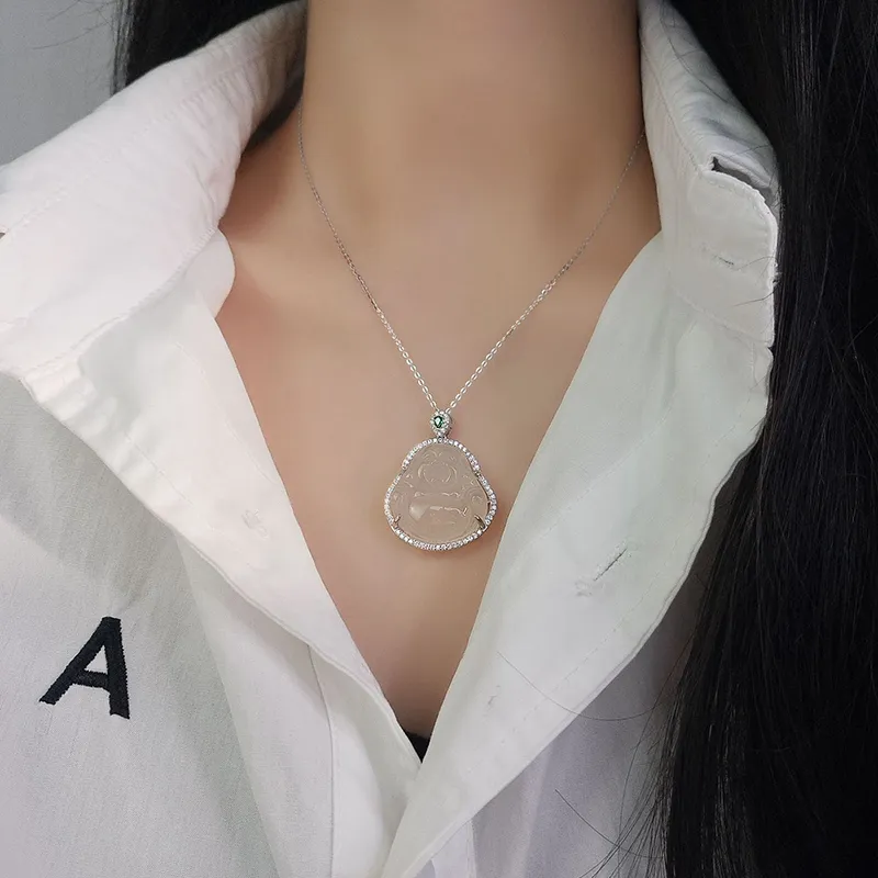 Bubble Scallops Chalcedony Necklaces Unisex-4