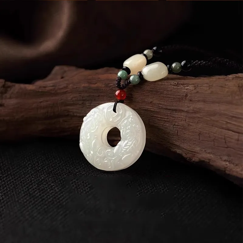 Bubble Scallops Chalcedony Necklaces Unisex-5