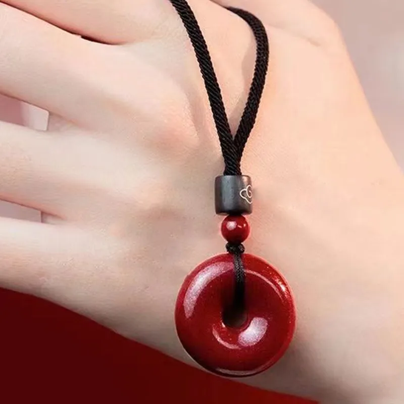Bubble Scallops Cinnabar Necklaces Unisex-4