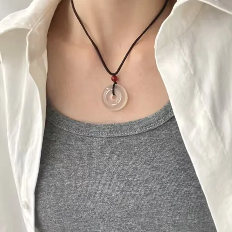 Bubble Scallops Chalcedony Necklaces Unisex-4