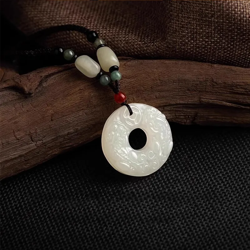 Bubble Scallops Chalcedony Necklaces Unisex-3