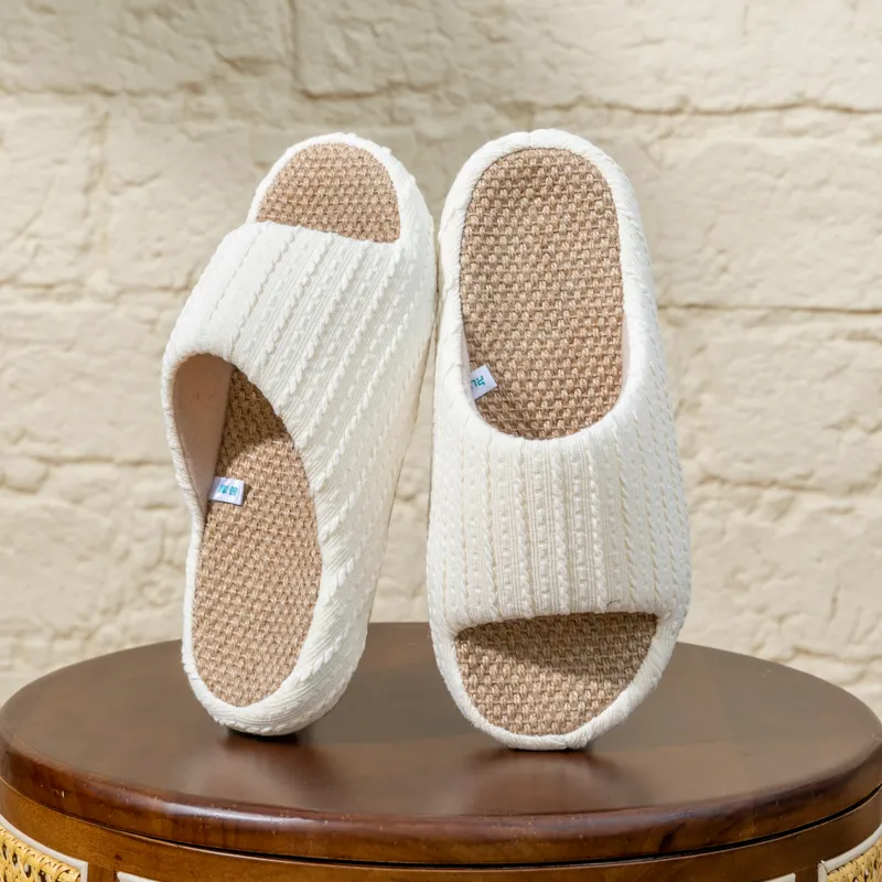 Mrs. Hui Slippers / Home Slippers-1