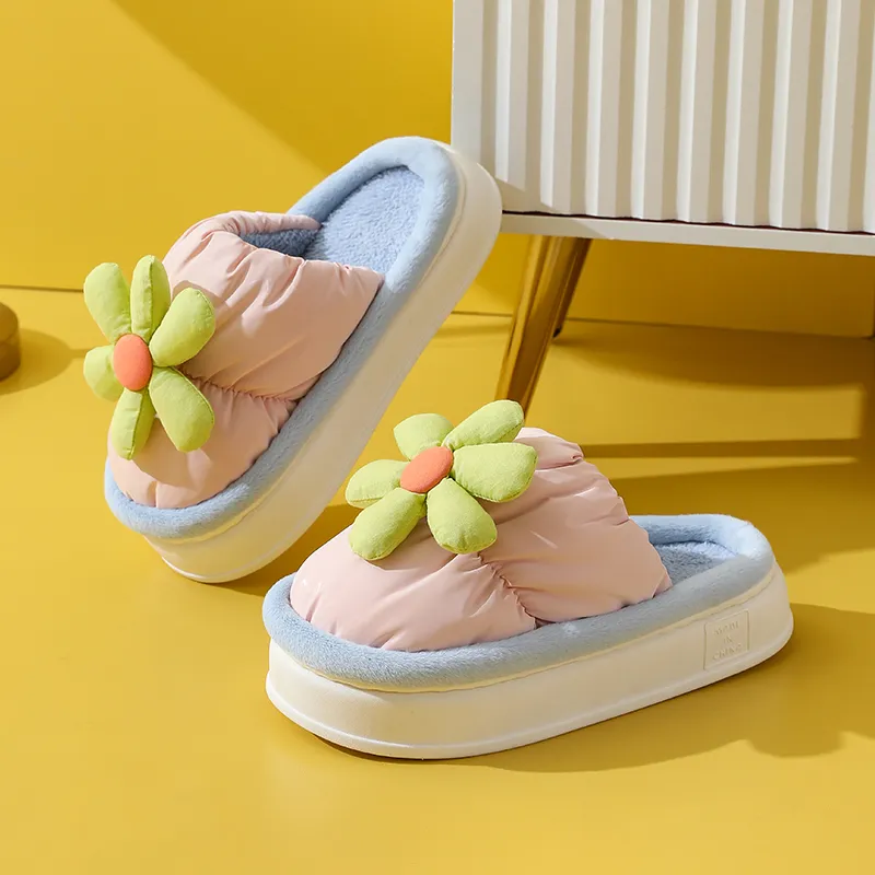Mrs. Hui Slippers / Home Slippers-1