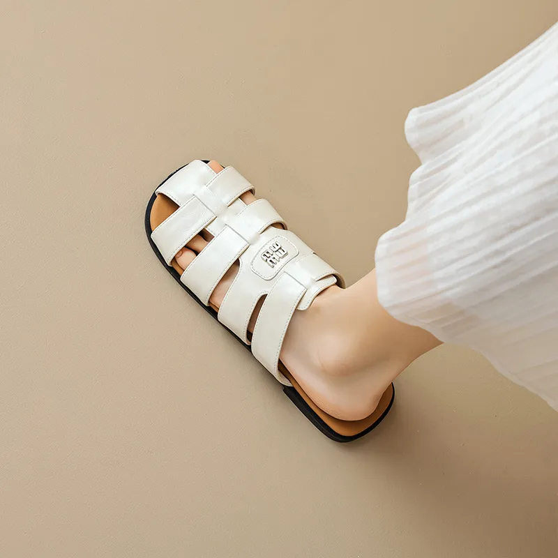 City Camel Closed Toe Slippers Women's Beige-1