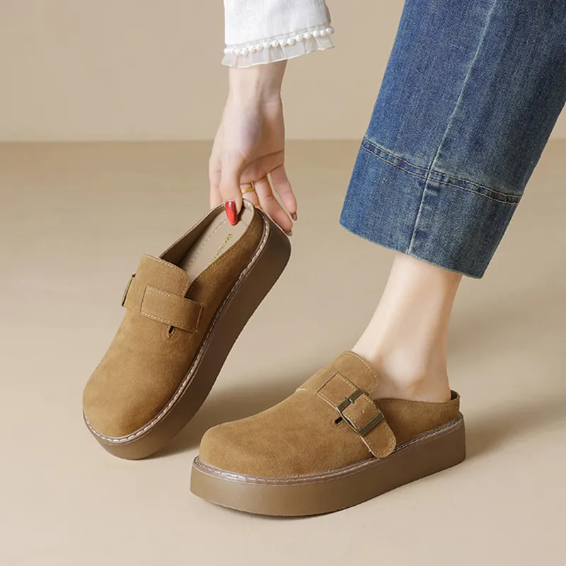 City Camel Closed Toe Slippers Women's-10